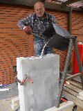 Heiner F&ouml;rster pours a BlueEyes-BlueStorm centreboard ballast casting, 2010